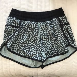 Lululemon Tracker Short V